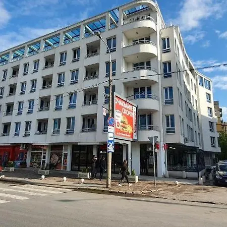 Апартаменты Colonel Select *